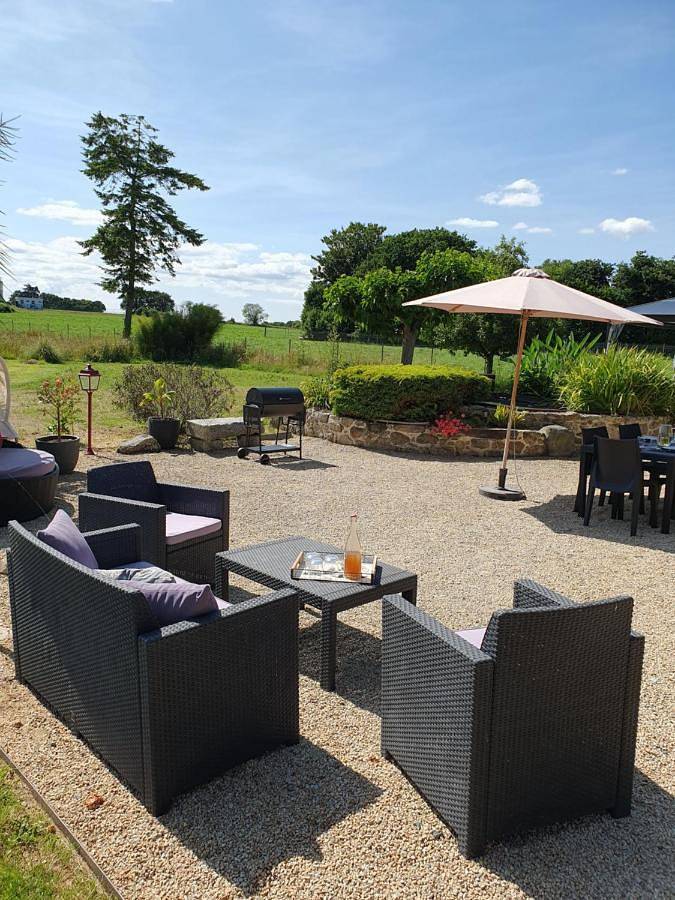 Location de vacances pour 4 personnes, avec vue et jardin à Ploumagoar - 4