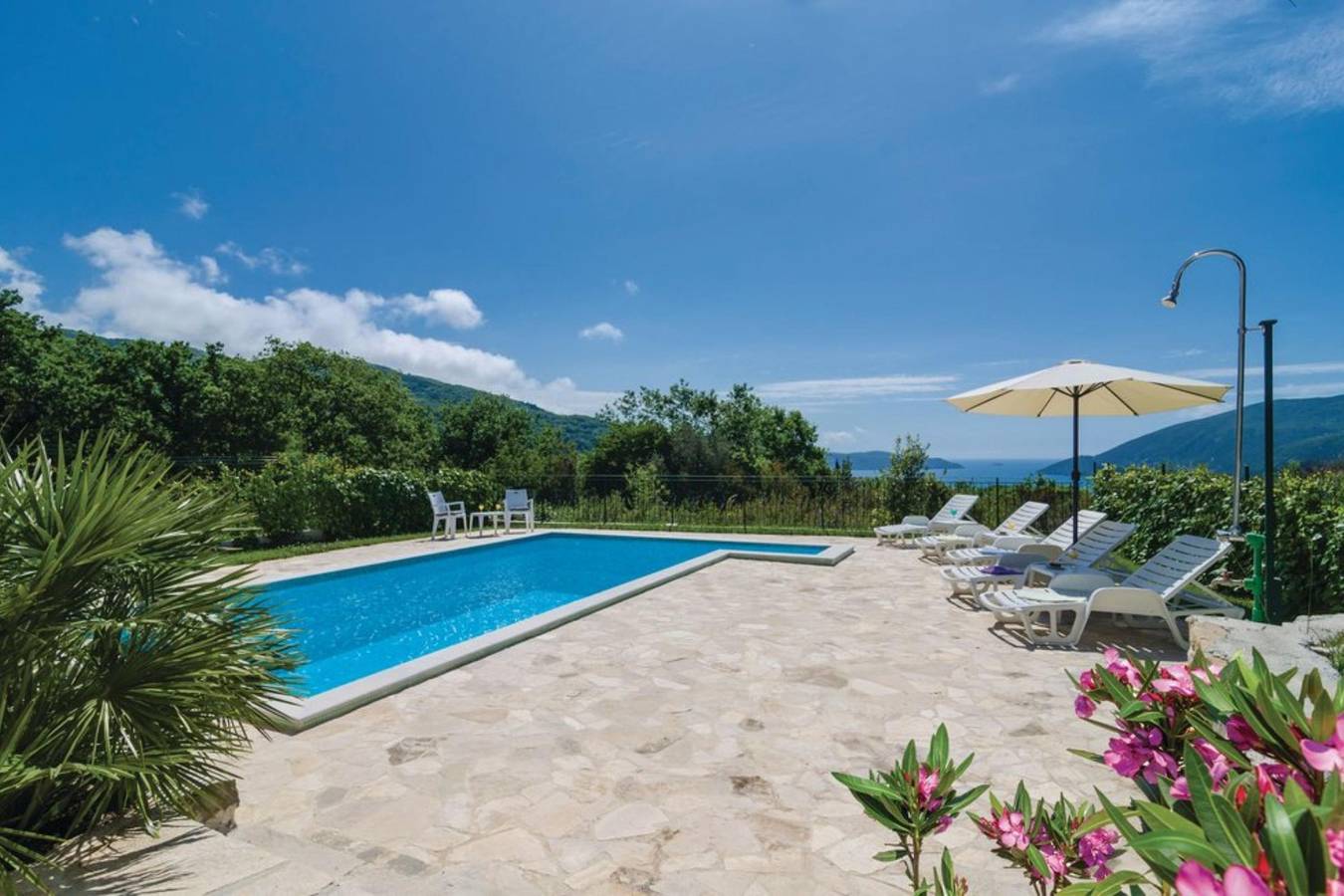 Pool Villa Panorama Mojdež in Montenegro