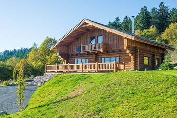 Maison de campagne pour 9 personnes, avec jacuzzi ainsi que balcon et jardin, animaux acceptés à Liézey