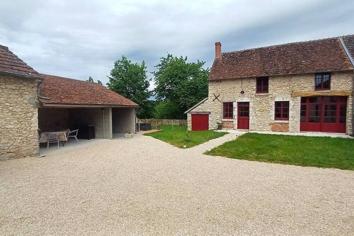 Location de vacances pour 8 personnes, avec jardin à Montlivault