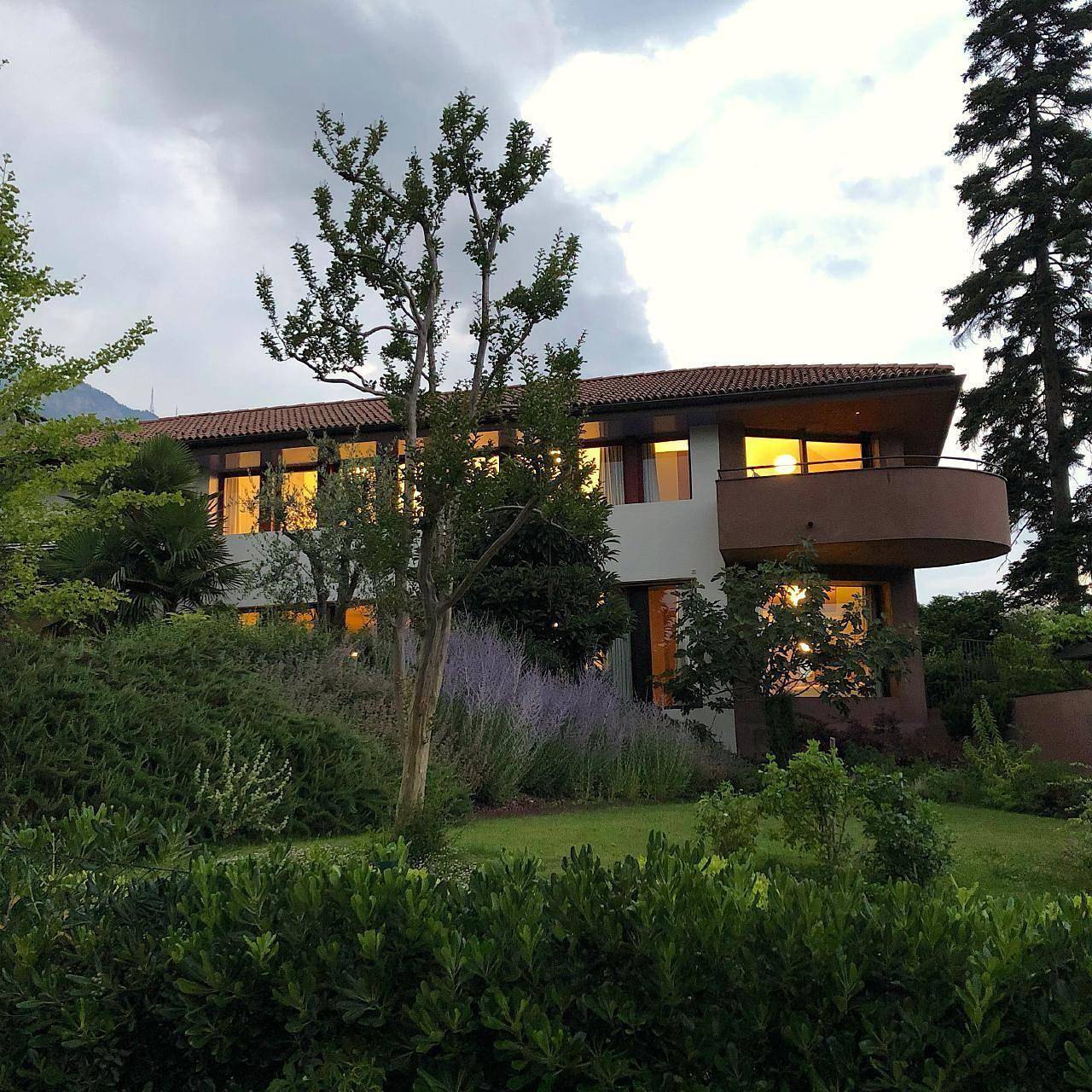 Luxury villa offering own swimming pool, sauna and wine cellar in Kalterer See, Kaltern an der Weinstraße