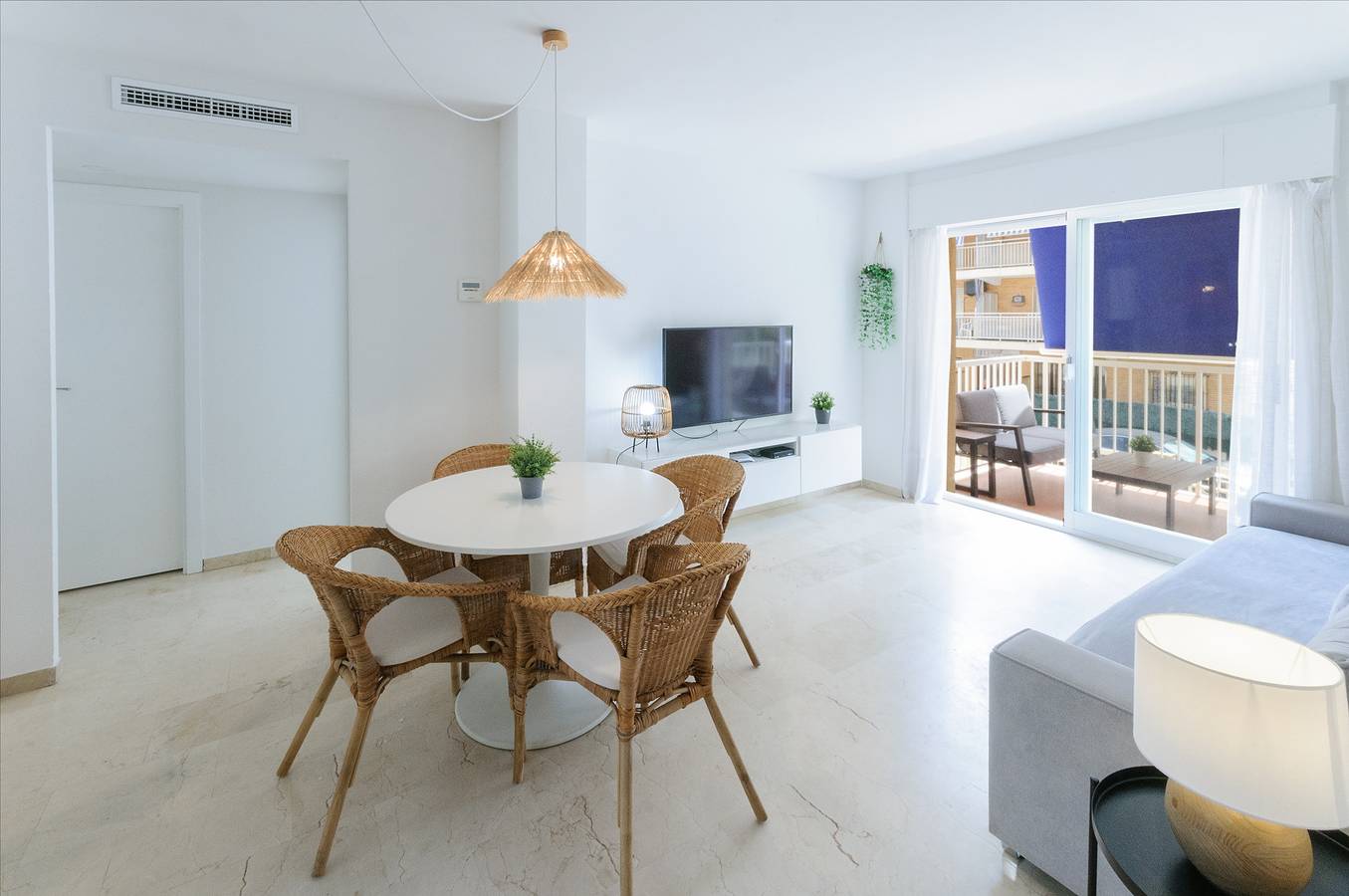 Apartamento entero, Calmo Singular Apartments 1B in Playa de Gandía, Costa de Valencia