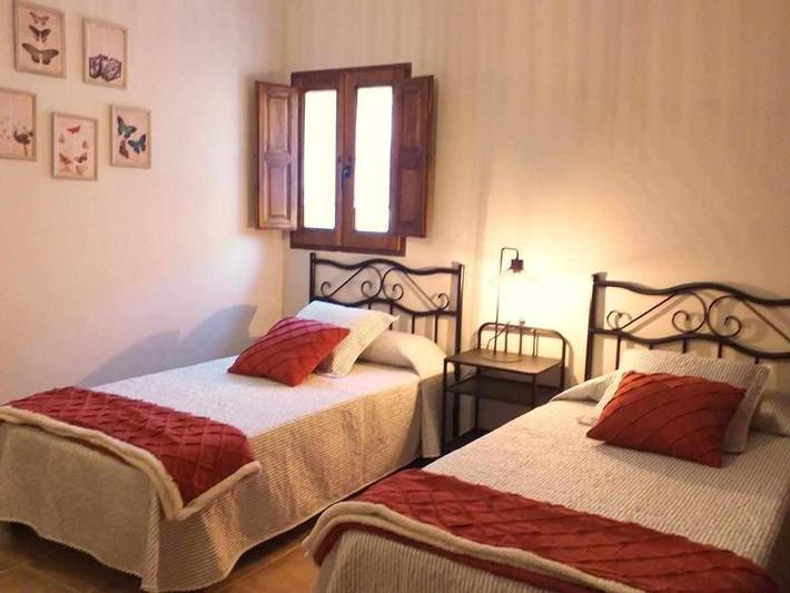 Casa de vacaciones para 17 personas, con piscina y sauna además de vistas y jardín en Provincia de Lleida - 3