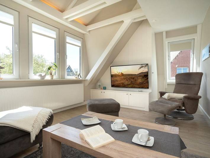 Ganze Ferienwohnung, Silwai Og - 3-Zimmer App. für 4 Pers. mit Terrasse, Pkw-Stellplatz, Wlan, Haustiere erlaubt. in Nordfriesische Inseln (Schleswig-Holstein) (Schleswig-Holstein), Sylt (Gemeinde)