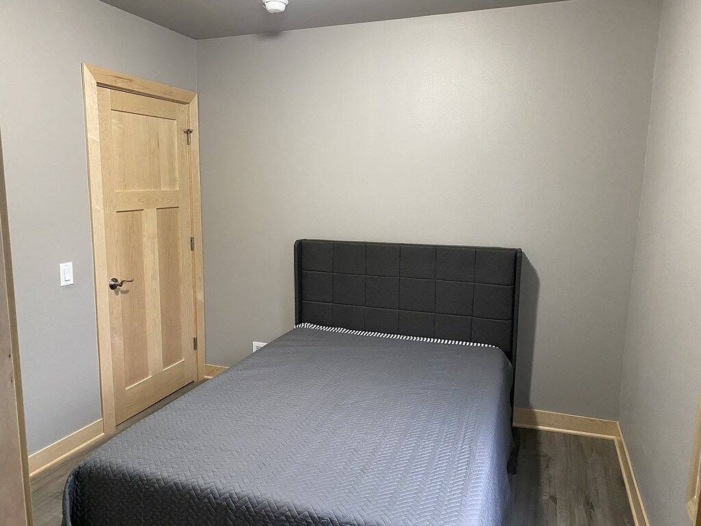 Ganze Wohnung, Completely Remodeled 2 Bedroom in Atwood Area in Madison, Dane County