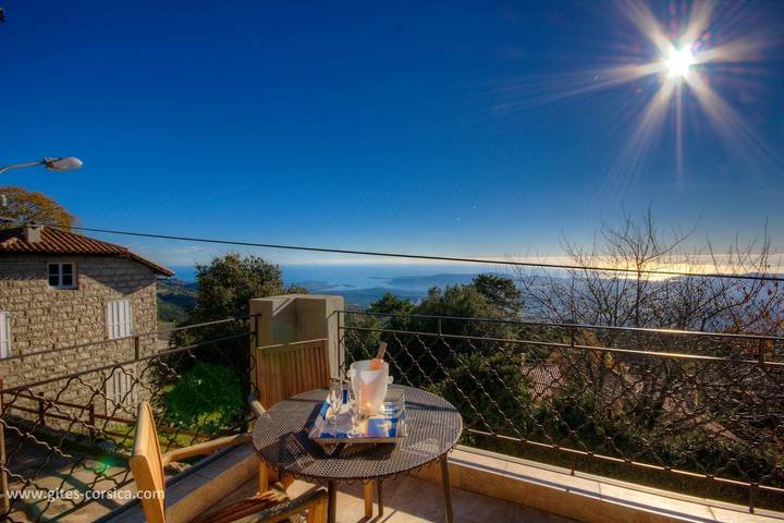 Gîte für 4 Personen, mit Terrasse und Garten sowie Ausblick auf Korsika - 3