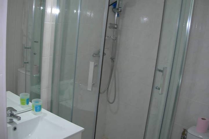 Gîte pour 2 personnes, avec terrasse et piscine à Caumont-sur-Durance - 4