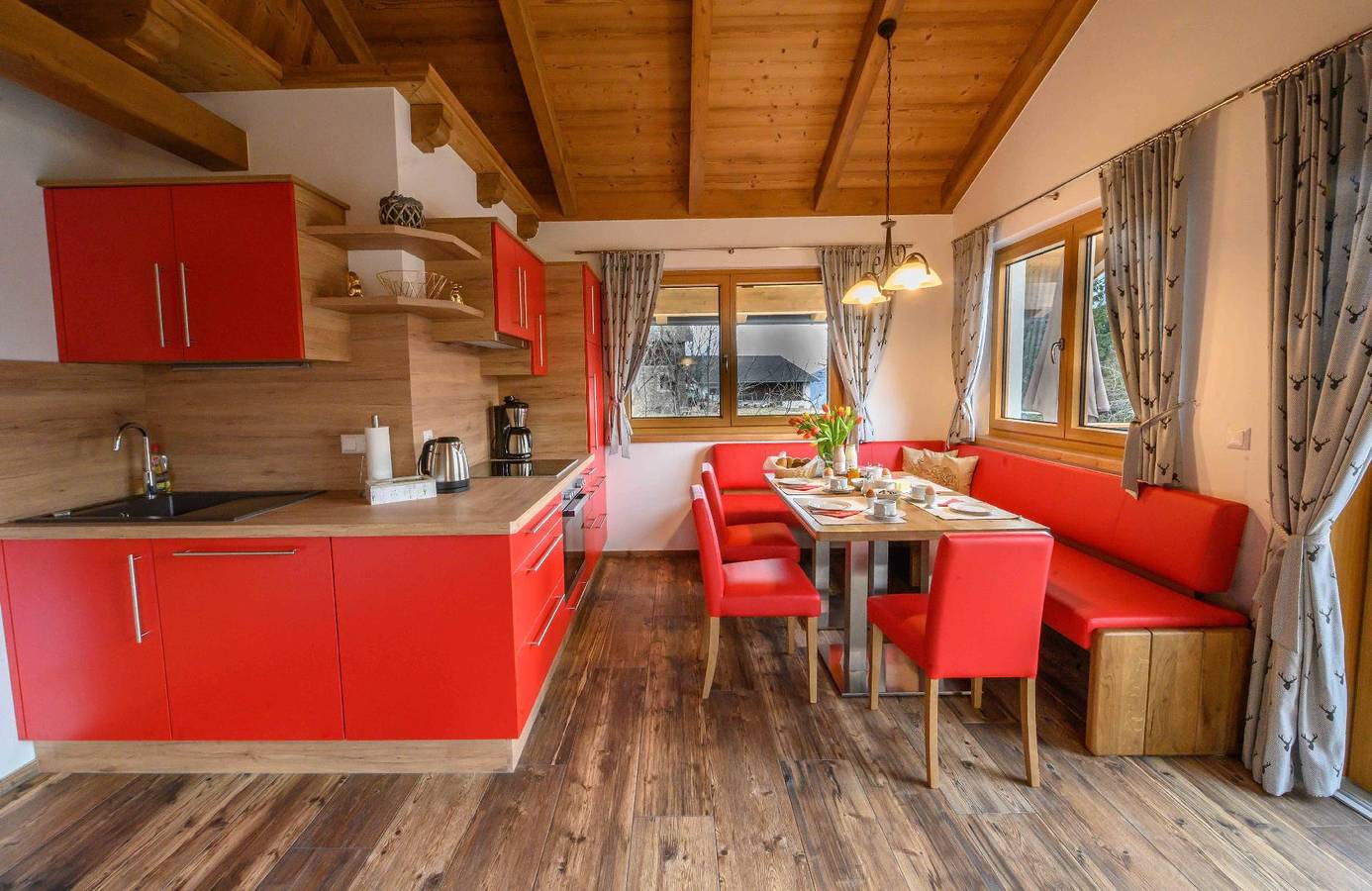 Chalet Waldhof mit Panoramasauna in Flattach, Oberkärnten