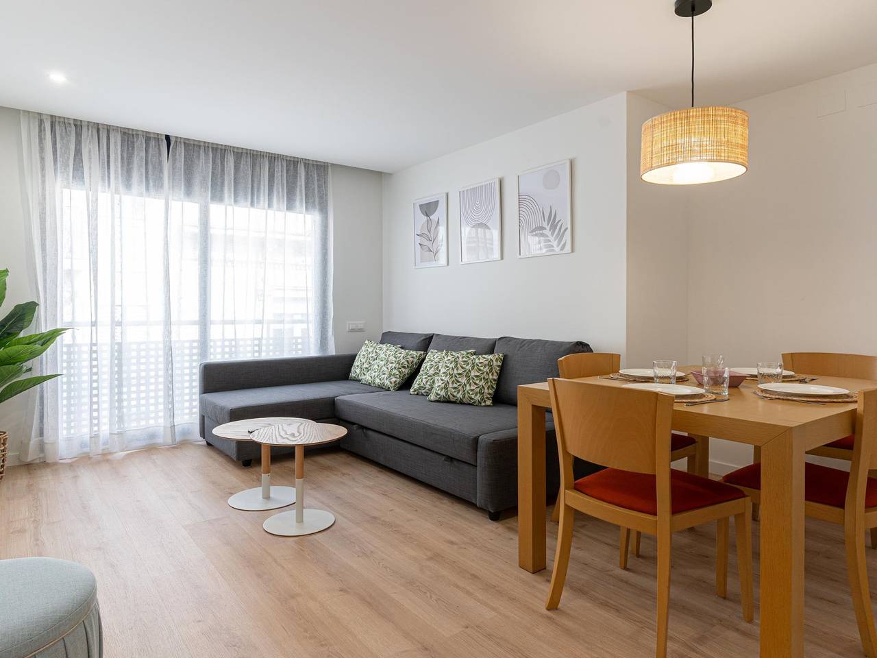 Ganze Ferienwohnung, Ferienwohnung für 4 Personen mit Pool in Barcelona Zentrum, Barcelona