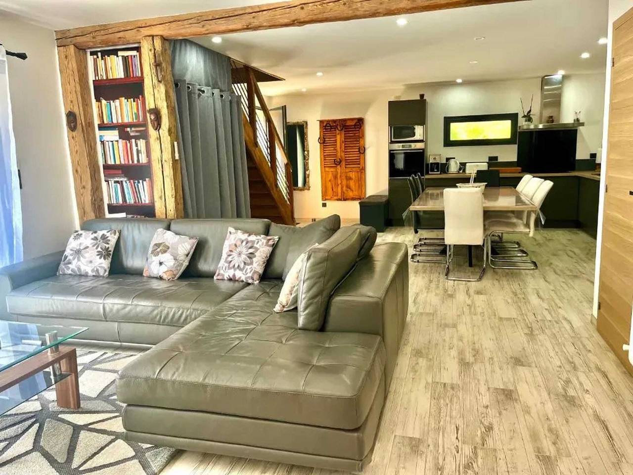 Ganze Wohnung, Helle Wohnung mit Garten in Saint-Jean-de-Tholome in Saint-Jean-de-Tholome, Region Bonneville