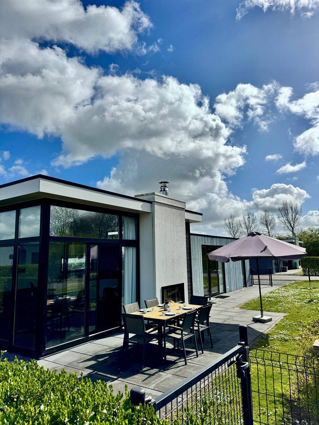 Hundefreundliches Chalet Coastline mit Zaun für 6 Personen nahe Strand & Natur in Nieuwvliet, Zeeuwse Kust