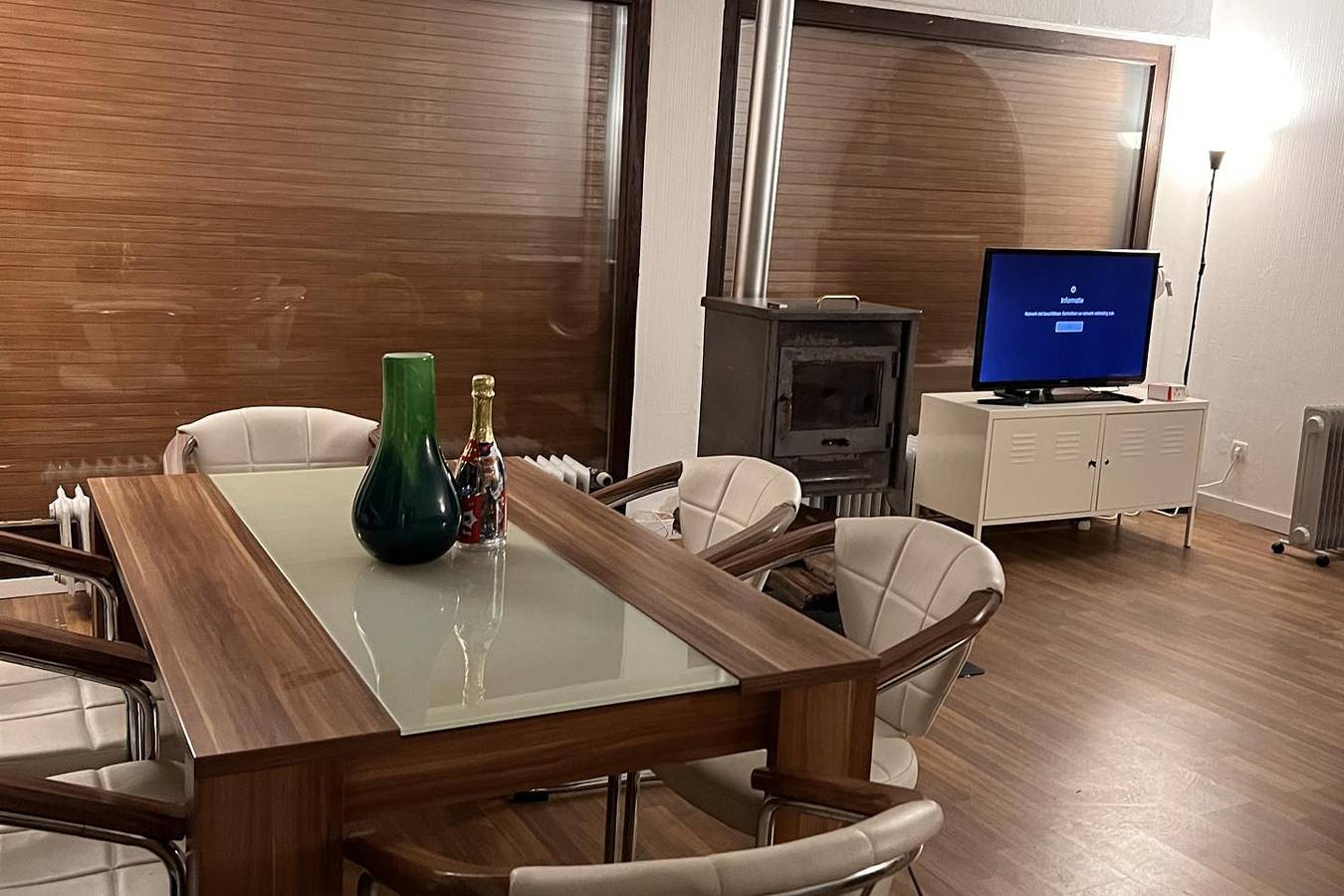 Ganze Ferienwohnung, Ferienwohnung für 8 Personen mit Garten in Liesen, Hallenberg