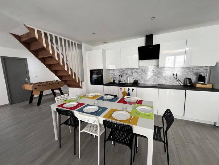 Location de vacances pour 12 personnes, avec jardin dans Anzin - 2