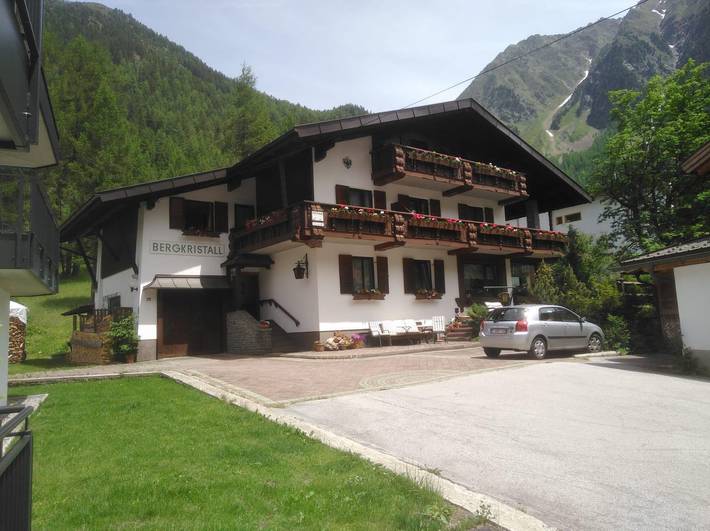 Chambre d’hôte pour 2 personnes, avec Balcon et Jardin dans Gries