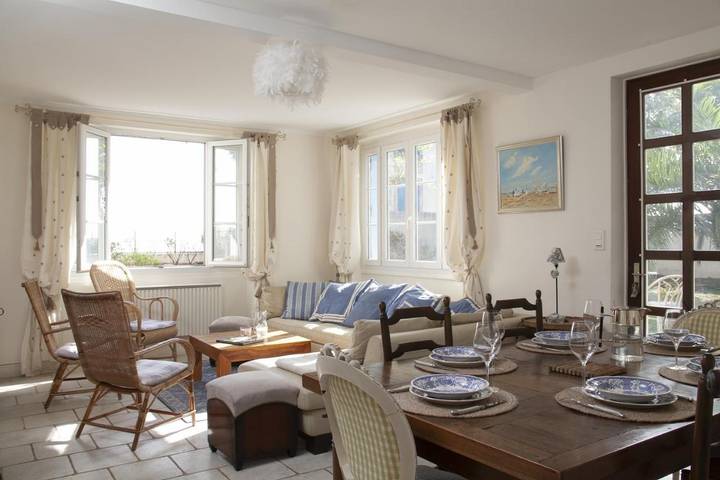 Location de vacances pour 10 personnes, avec vue et jardin, animaux acceptés dans Petite Plage Saint Trojan Les Bains - 3