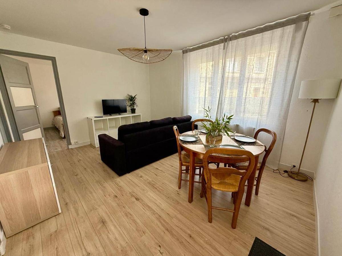 Two-Bedroom House in Saint-Pierre-des-Corps, Région de Tours