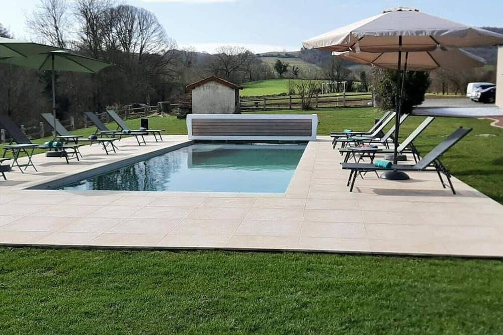 Luxury gîte with private pool 14 pers Clécy in Clécy, Caen region