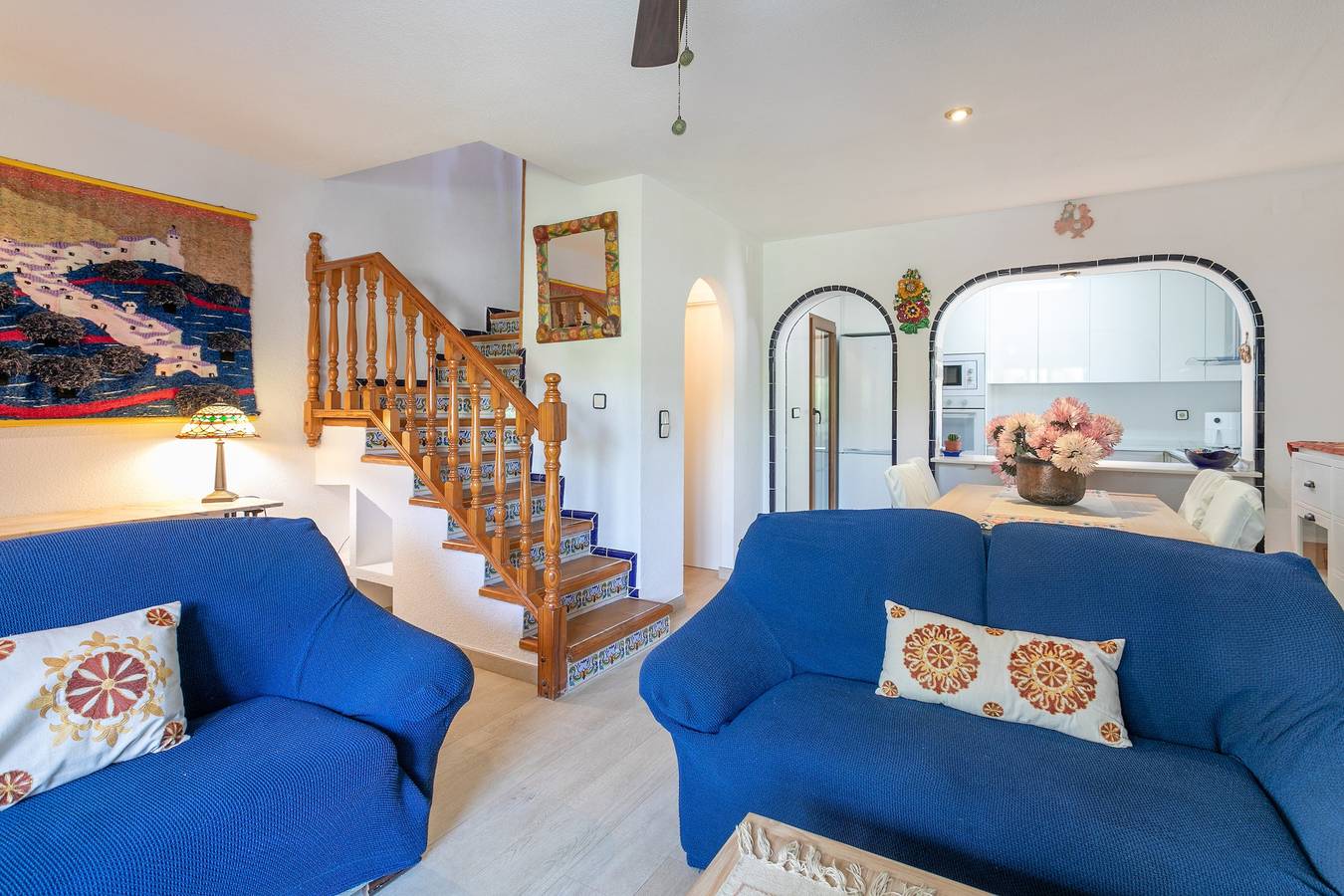 Casa de vacaciones 'Casa en la playa con piscinas A' con piscina compartida y aire acondicionado in Santa Pola, Costa Blanca