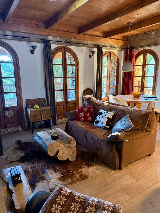 Casa rural para 4 personas, con vistas además de piscina y jardín en Ripollès - 2