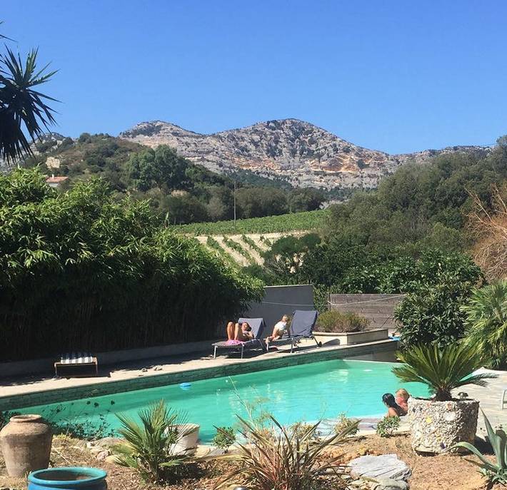 Studio pour 2 personnes, avec jardin et piscine