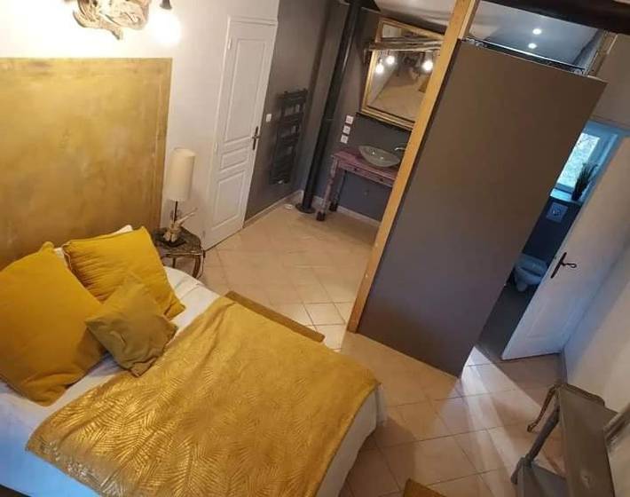 Chambre d’hôte pour 2 personnes, avec jardin ainsi que piscine et vue à Ventabren - 4