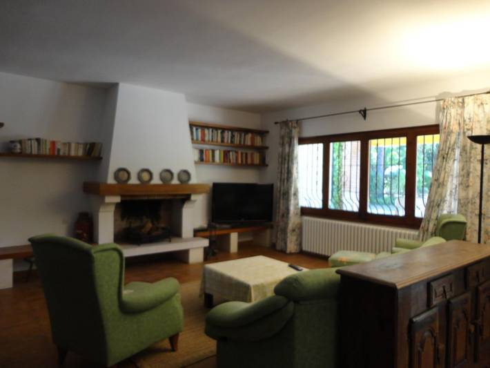 Location de vacances pour 6 personnes, avec piscine ainsi que jardin et terrasse à Santa Cristina d'Aro - 4