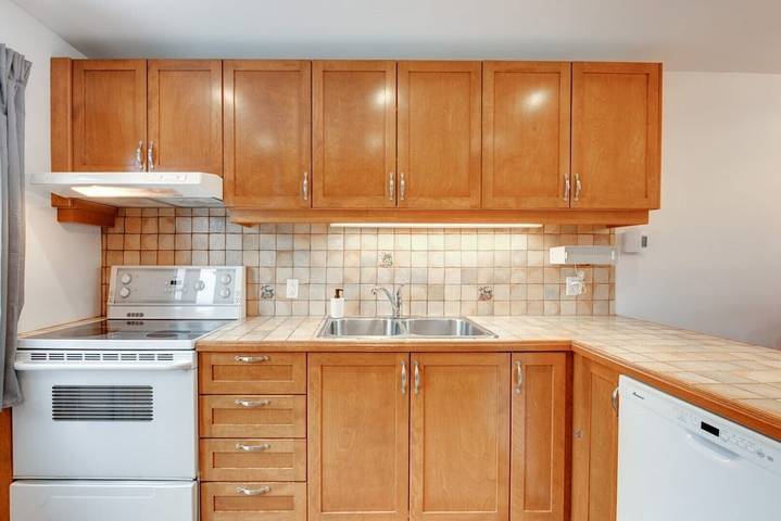 Location de vacances pour 10 personnes, avec piscine ainsi que jardin et balcon à Beaupré - 4