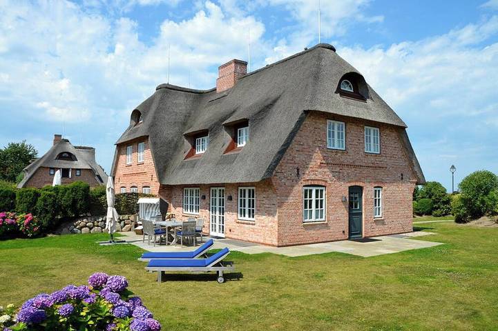 Ferienhaus für 6 Personen, mit Terrasse und Sauna sowie Garten, mit Haustier in Archsum