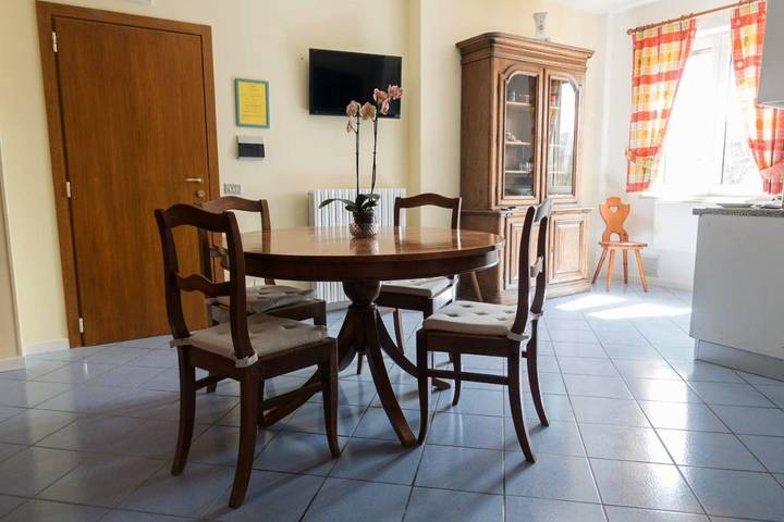 Ferienwohnung für 5 Personen, mit Terrasse und Garten sowie Ausblick