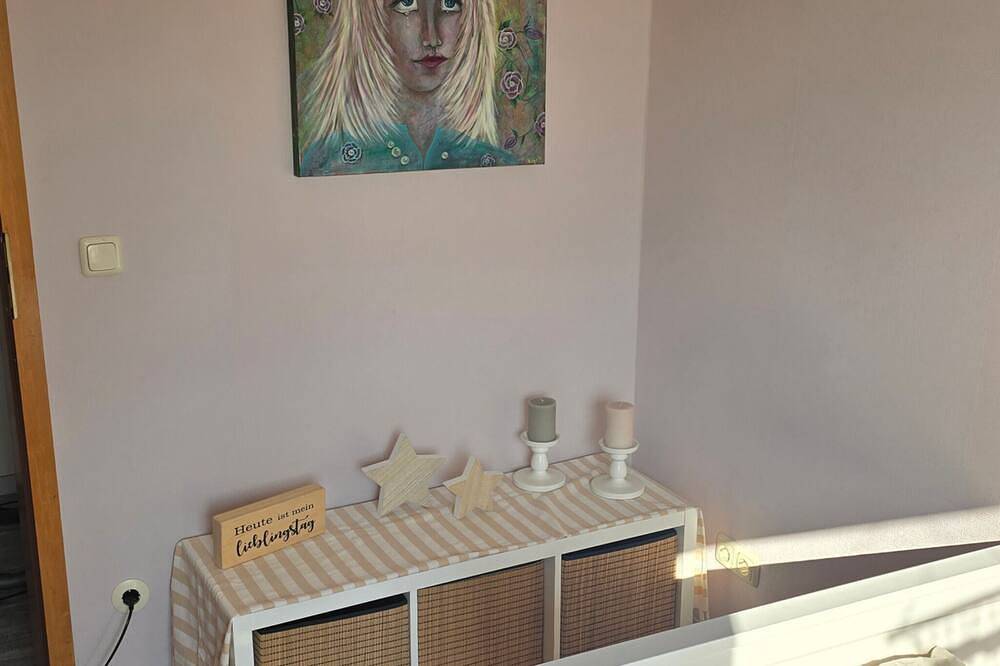 Ganze Wohnung, Ferienwohnung im Künstlerhaus mit Terrasse in Netphen, Kreis Siegen-Wittgenstein