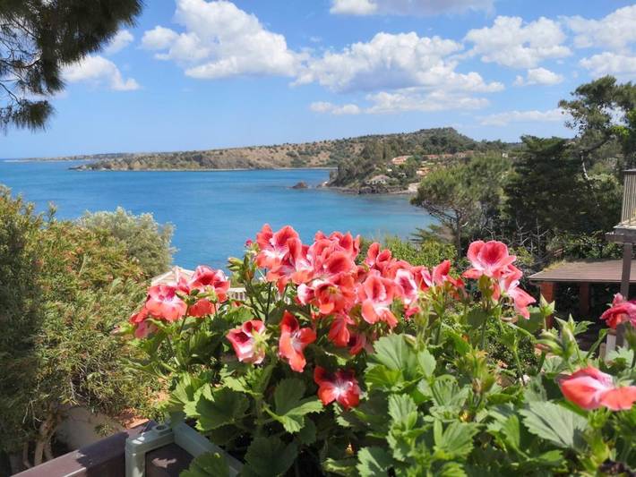 Ferienhaus für 4 Personen, mit Balkon und Terrasse sowie Garten und Ausblick