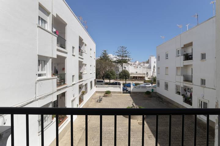 Apartamento entero, Apartamento 'Céntrico En Tarifa' con balcón, Wi-Fi y aire acondicionado in Playa de Los Lances, Tarifa