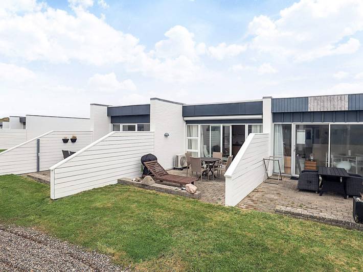 Ferienhaus für 4 Personen, mit Sauna und Pool sowie Kinderpool und Terrasse in Agger - 2