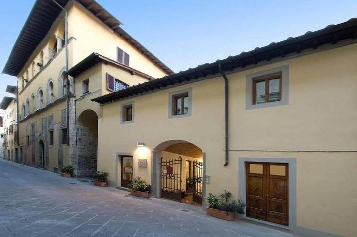 Appartement entier, Ampio bilocale con soppalco in centro storico (6) in Prato, Province de Prato