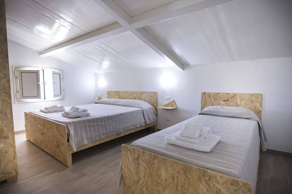 Villa Barletta Dachgeschosswohnung in Villa im ersten Stock Nummer 4 in Acate, Ragusa Provinz