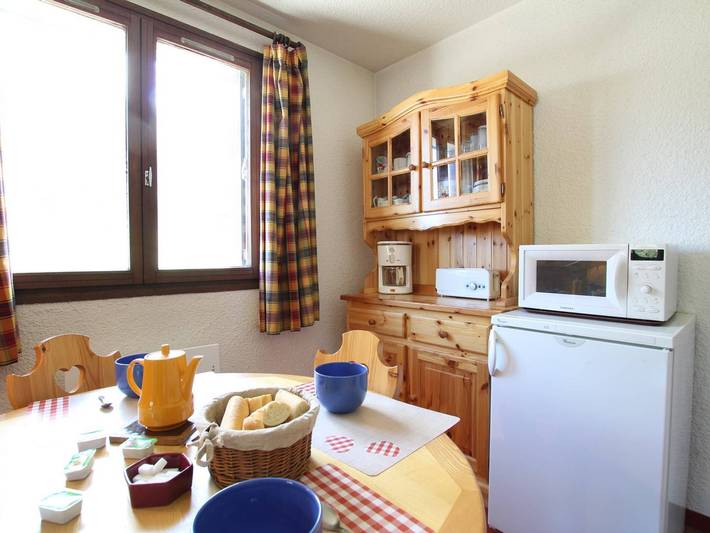 Apartamento entero, Estudio con montaña, 4 plazas, cerca de pistas y comercios, La Salle les Alpes in La Salle les Alpes, Serre Chevalier