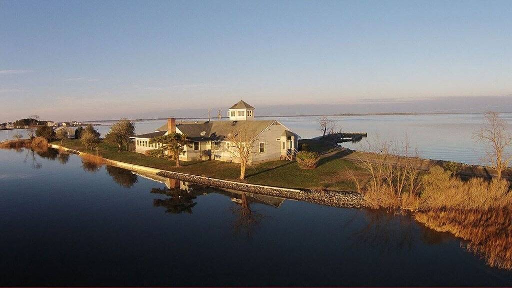 Riverside Lodge Bed & Breakfast on the Honga River    Unit C in Chesapeake Bay