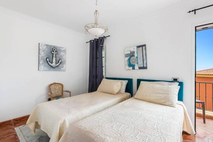 Villa pour 6 personnes avec jardin in Chayofa, Arona