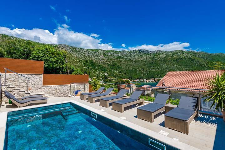 Villa pour 8 personnes, avec terrasse et jardin, animaux acceptés à Zaton - 2