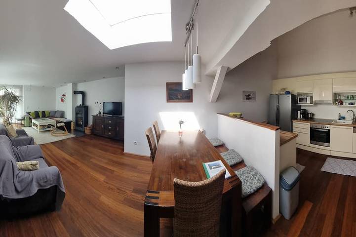 Ferienwohnung für 6 Personen, mit Terrasse und Garten in Wien