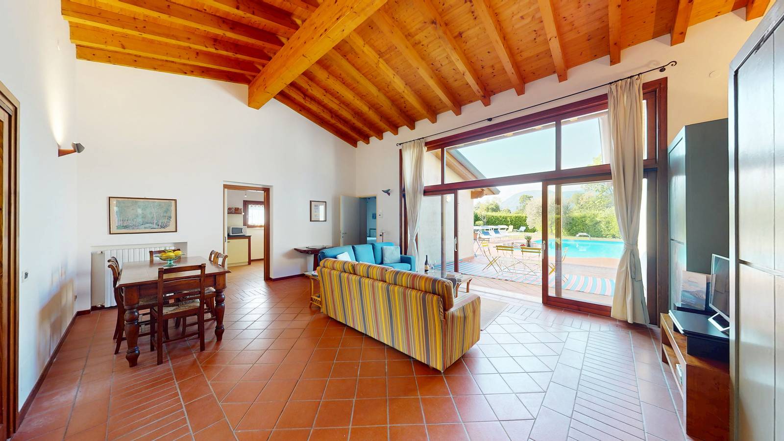 Villa Paradiso 4 rooms 4 baths private pool in San Felice del Benaco, Prealpi Gardesane