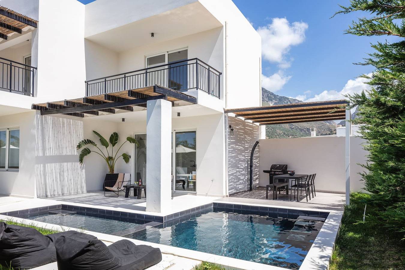 Villa with Private Pool and Bbq, 200m to the beach in Plakias, Rethymno und Umgebung