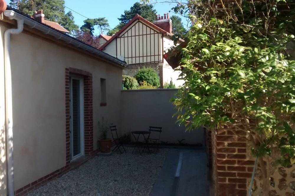 Appartement entier, Studio proche mer,port et site d'Etretat in Saint-Léonard, Région du Havre