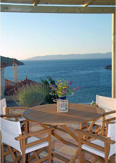 Ferienhaus für 3 Personen, mit Garten und Pool sowie Kinderpool und Ausblick auf Lesbos