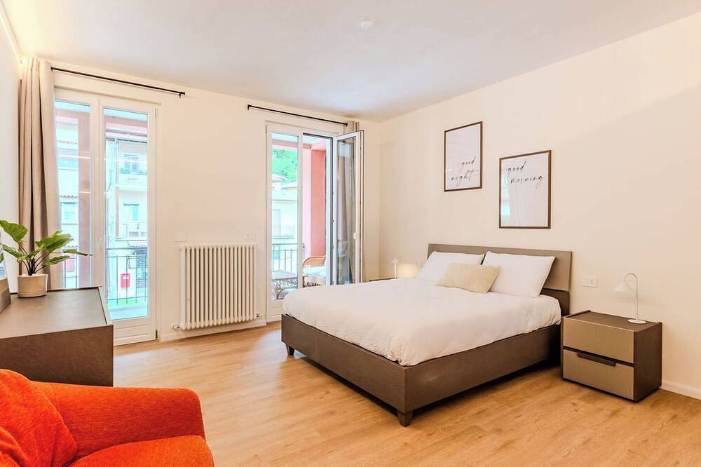 Atemberaubendes alleinstehendes Ferienhaus für 4 Gäste mit  W-Lan, Tv und Innenhof in Carlazzo, Gemeinde Carlazzo