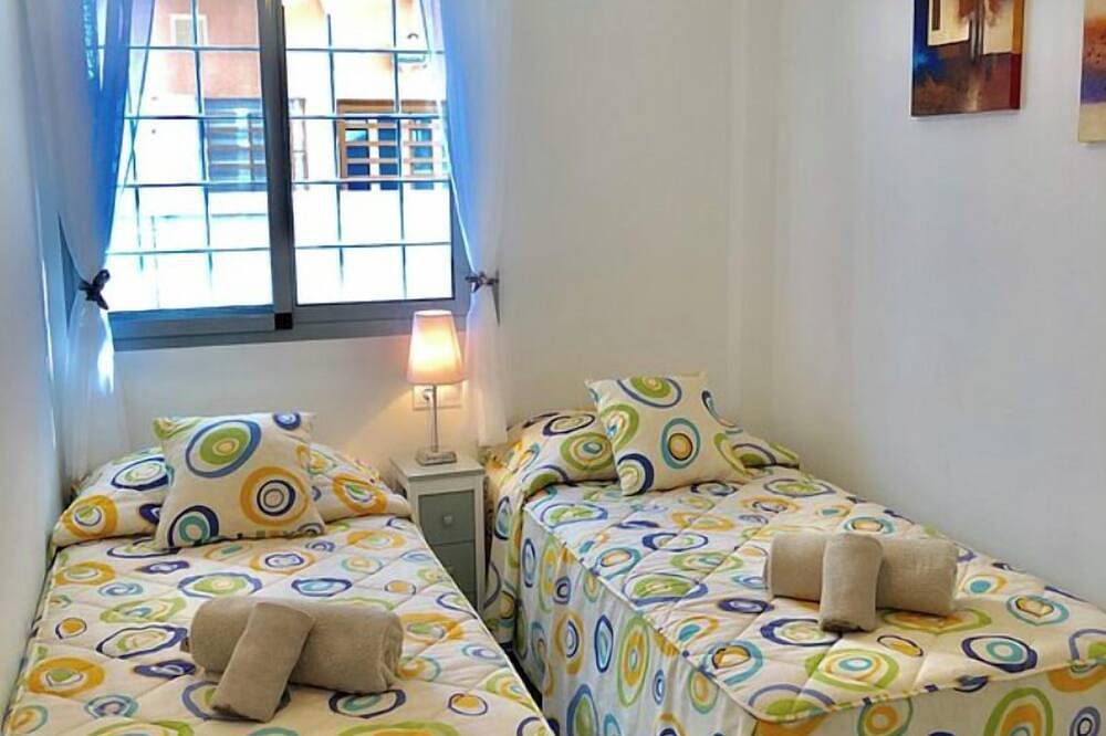 Modern Villa with sea views, close to beach. Air Con, Internet, Wifi & Sunsets ! in Puerto de Mazarrón, Mazarrón