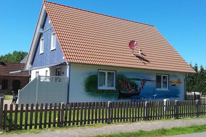 Ferienwohnung für 5 Personen, mit Terrasse und Garten in Mönkebude