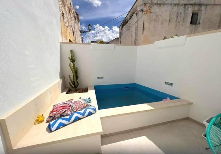 Ferienwohnung für 6 Personen, mit Balkon und Pool sowie Whirlpool, kinderfreundlich - 1