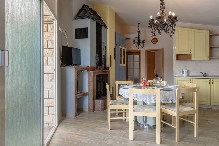 Villa pour 12 personnes, avec Terrasse ainsi que Jardin et Piscine dans Vir