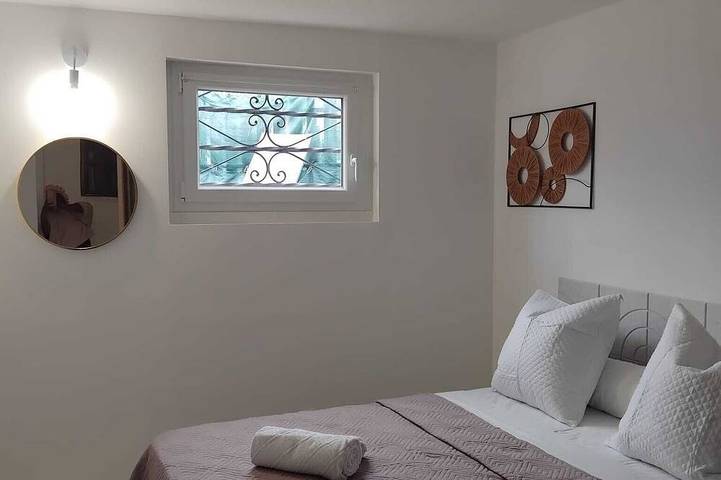 Chambre d’hôte pour 10 personnes à Saint-Priest - 3
